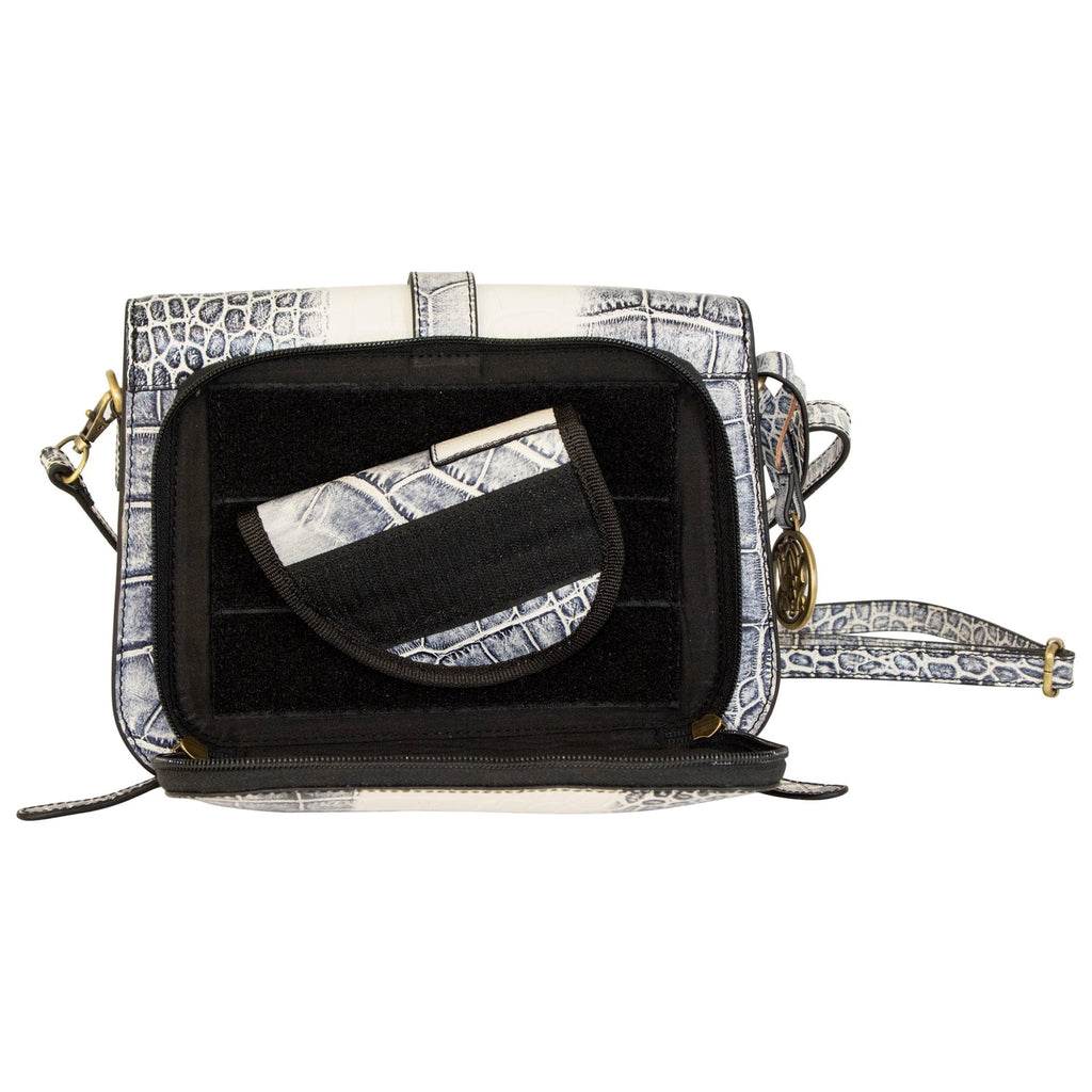 Smith & Wesson Croc Crossbody - Che Cose Belle