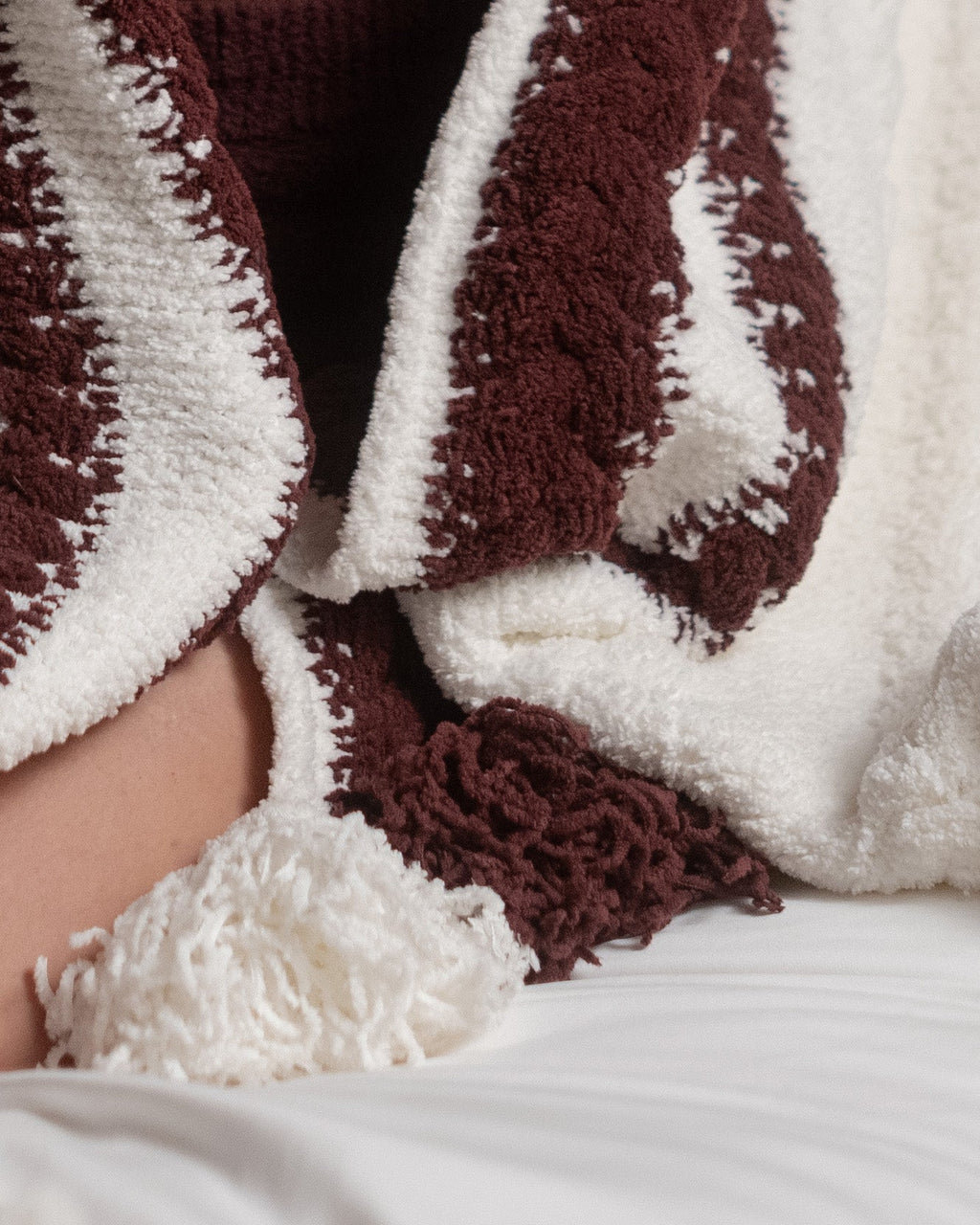 Snug Braided Two-Stripes Throw - Che Cose Belle