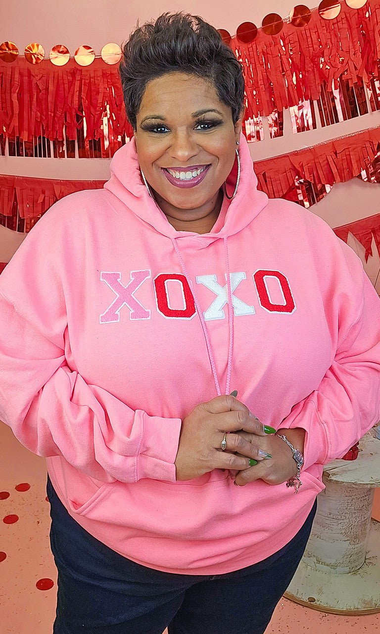 Soft Chenille XOXO Adult Hoodie - Che Cose Belle