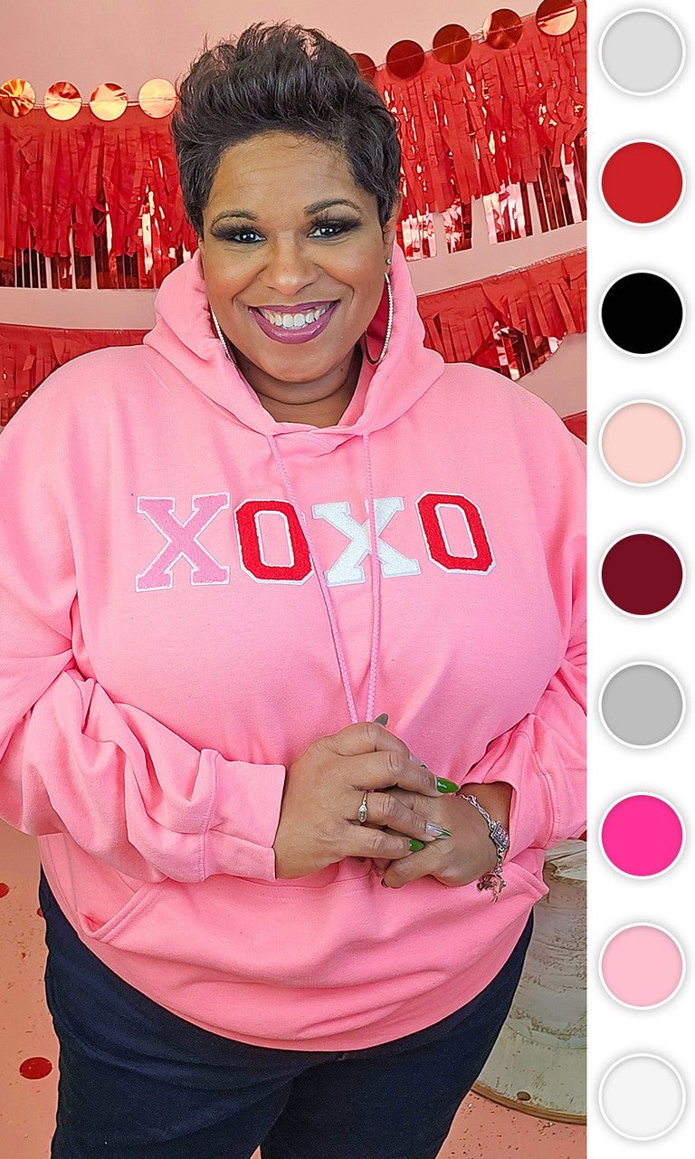 Soft Chenille XOXO Adult Hoodie - Che Cose Belle