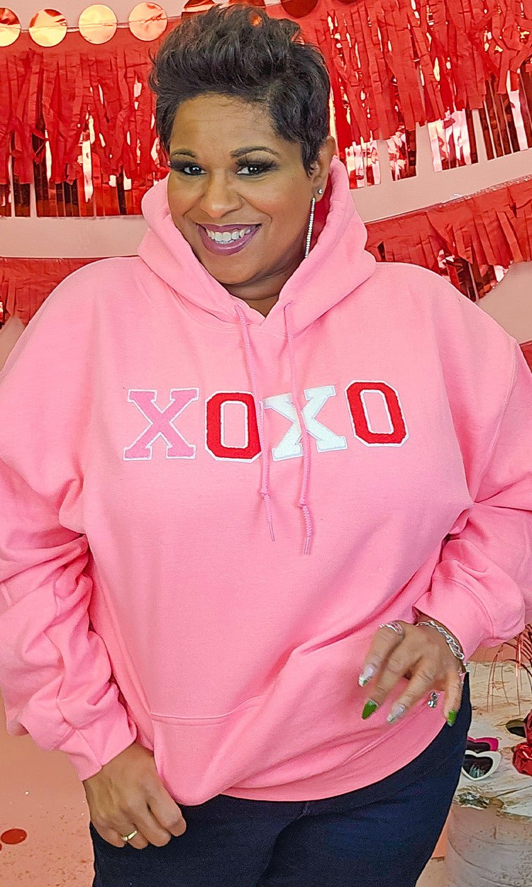 Soft Chenille XOXO Adult Hoodie - Che Cose Belle