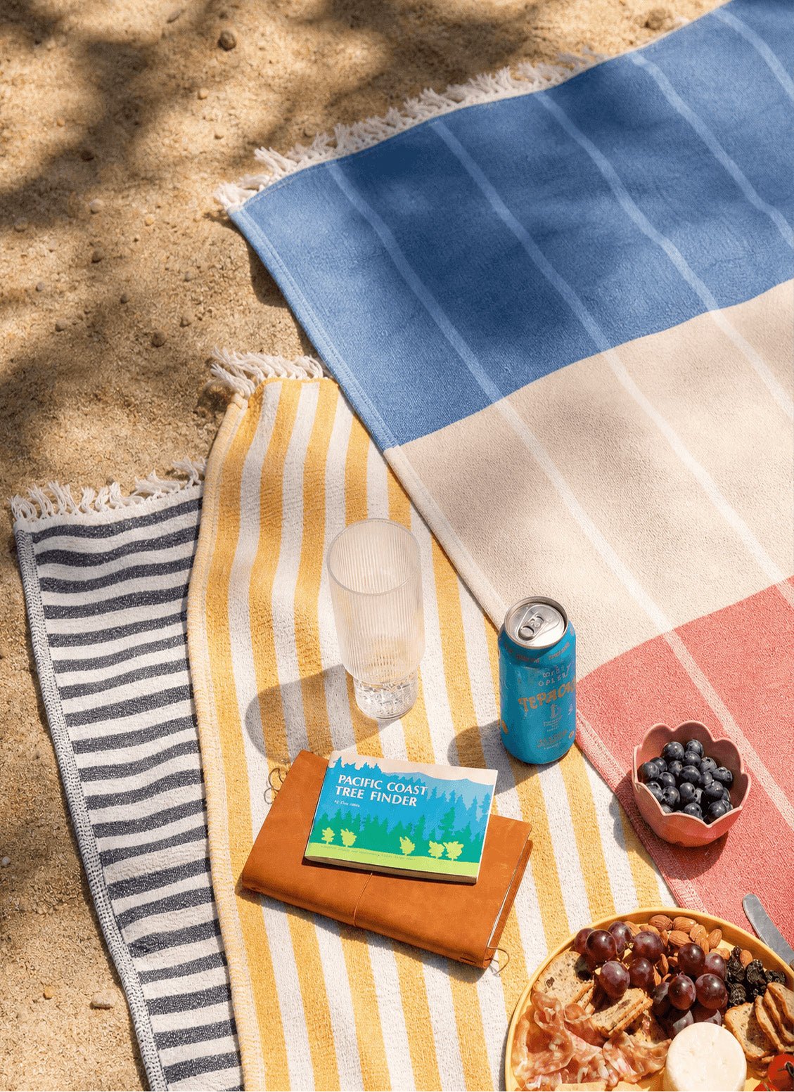 Sole Reversible Lightweight Beach Blanket - Che Cose Belle
