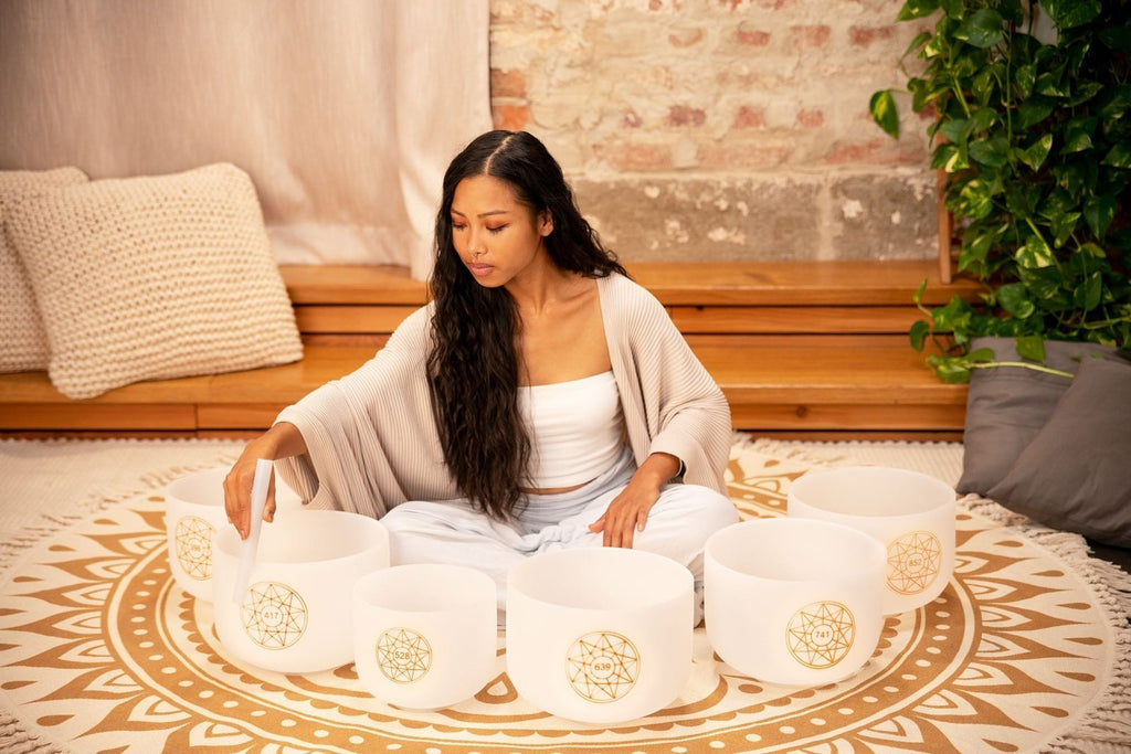 Solfeggio Crystal Singing Bowl Set (396, 417, 528, 639, 741, 852 Hz) - Che Cose Belle