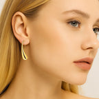 Sophia Teardrop Hook Earrings – Modern Minimalist Design in Silver or Gold - Che Cose Belle