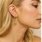 Sophia Teardrop Hook Earrings – Modern Minimalist Design in Silver or Gold - Che Cose Belle