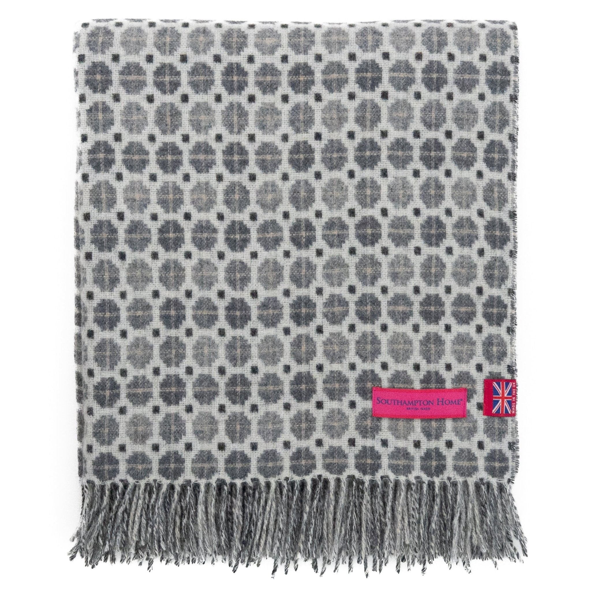 Southampton Home Merino Wool Medallion - Grey - Che Cose Belle