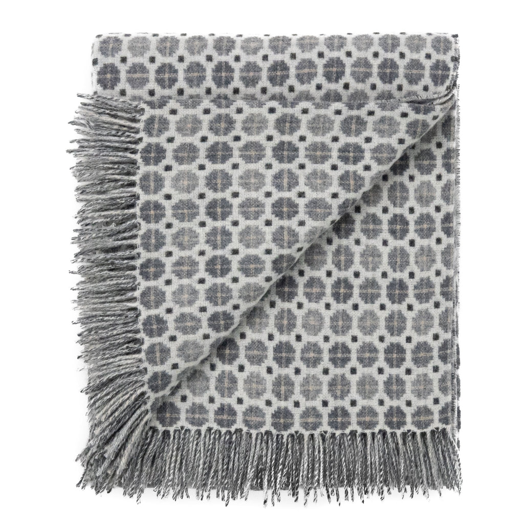 Southampton Home Merino Wool Medallion - Grey - Che Cose Belle