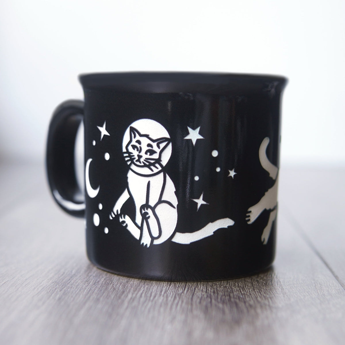Space Cat Camp Mug - Dishwasher-Safe, Microwave-Safe - Che Cose Belle