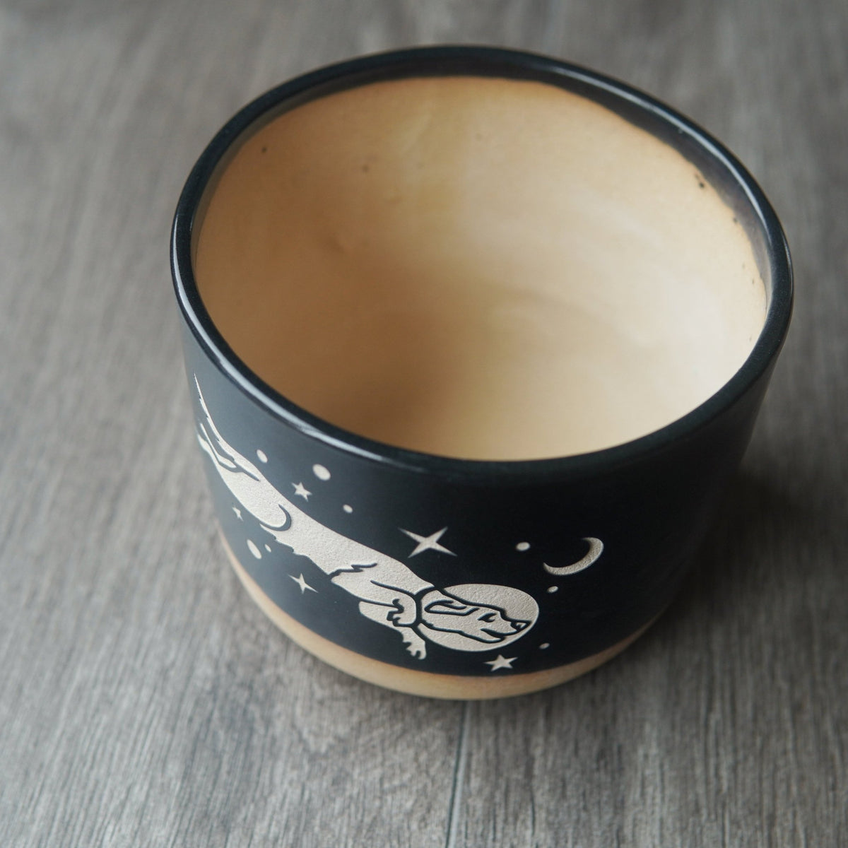 Space Dog Farmhouse Planter with Saucer - Che Cose Belle