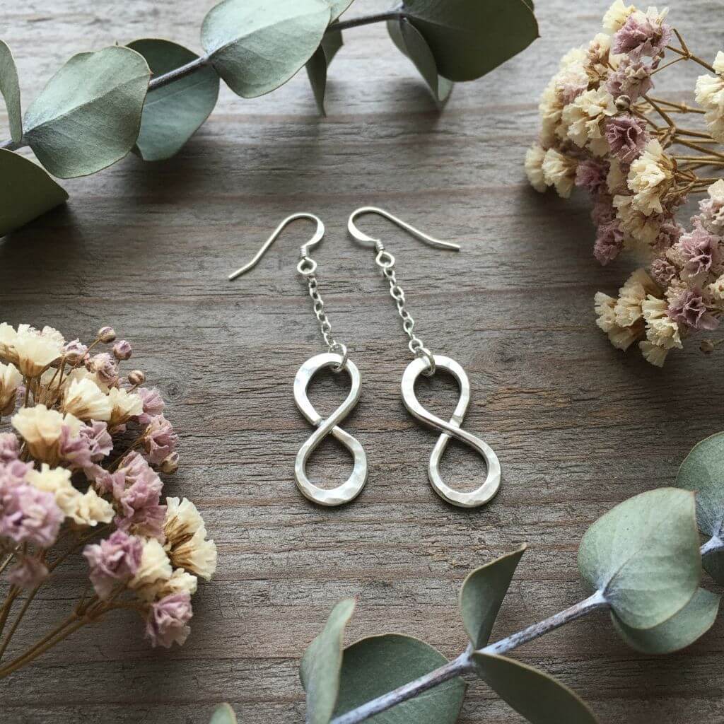 Sterling Silver Hammer Patterned Infinity Earrings - Che Cose Belle