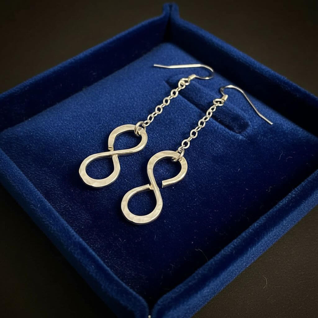Sterling Silver Hammer Patterned Infinity Earrings - Che Cose Belle