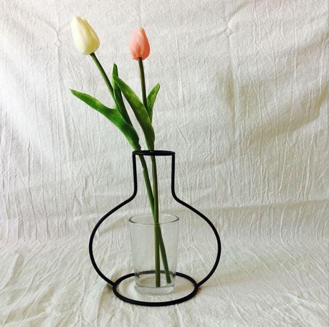 Style Retro Line Flowers Vase Frame Nordic Style Wall Hanging Metal Holder Modern Solid Home Decor Modern Rose Frame Clear Vase Planter Flower Holder Decorations for Wedding Living Room, Office Party - Che Cose Belle