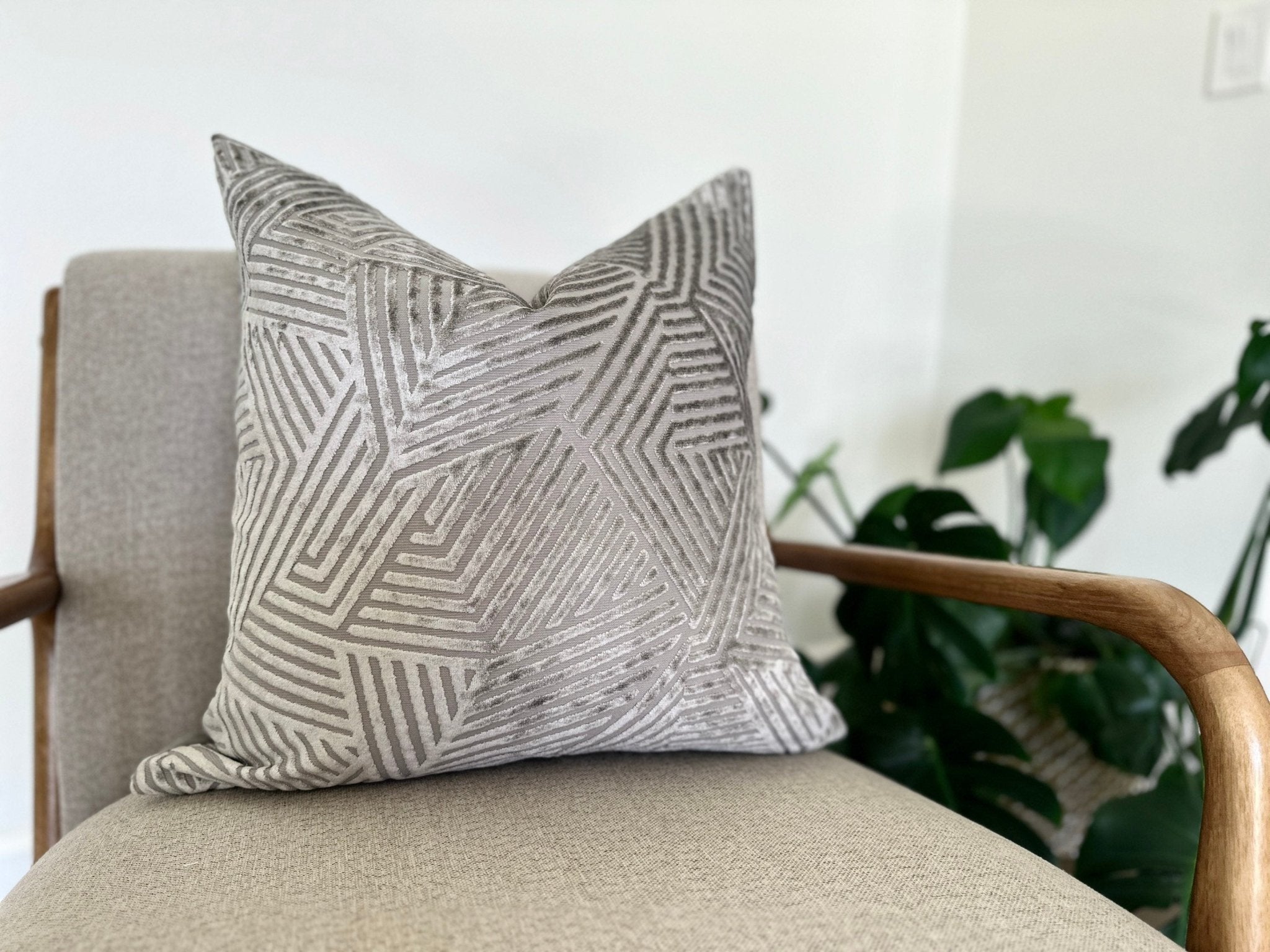 Sun Dial Pillow Cover - Silver - Che Cose Belle