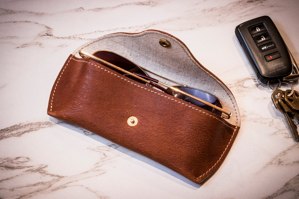 Sunglass Holder - Che Cose Belle
