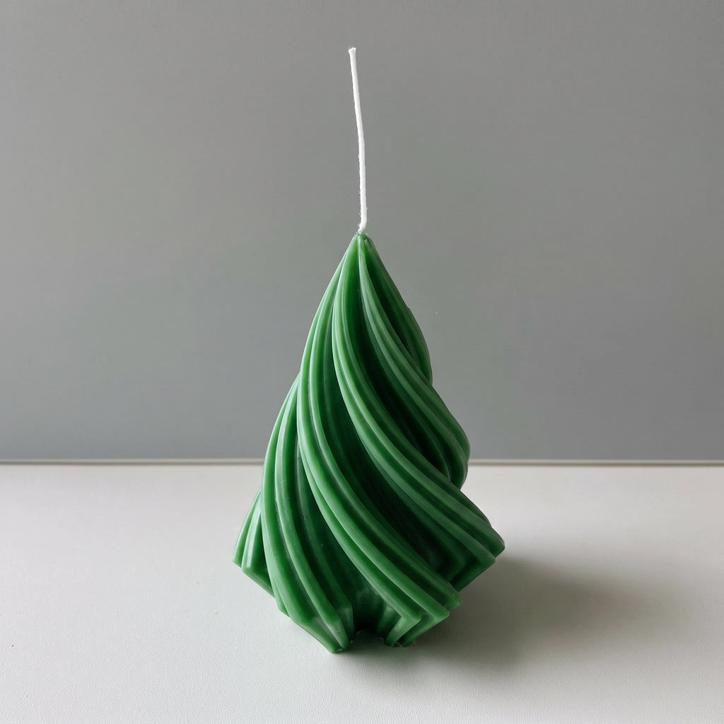 Swirling Christmas Tree Candles - Che Cose Belle