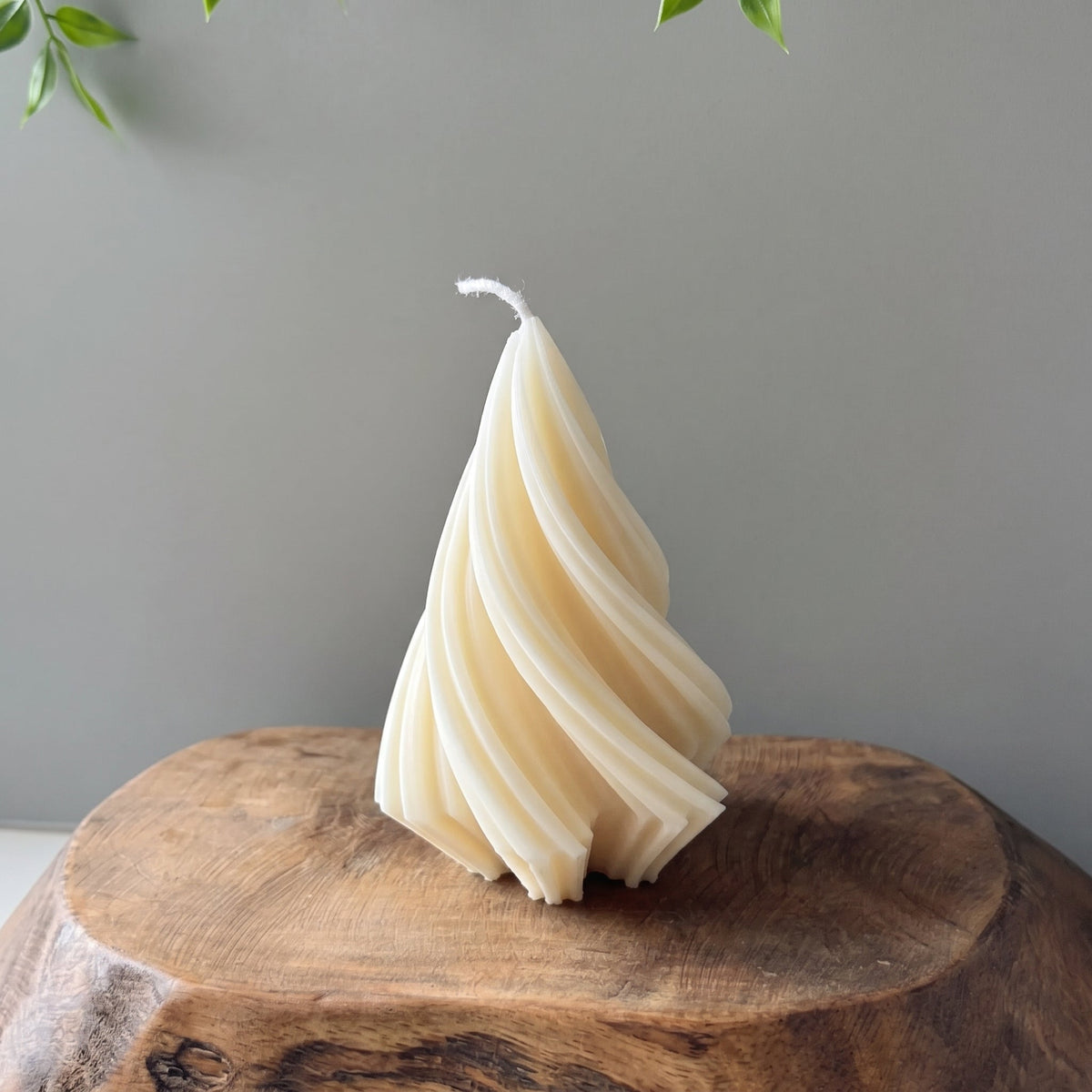 Swirling Christmas Tree Candles - Che Cose Belle