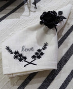 Table Cloth Napkins Set of 4 with Love Embroidery - Che Cose Belle