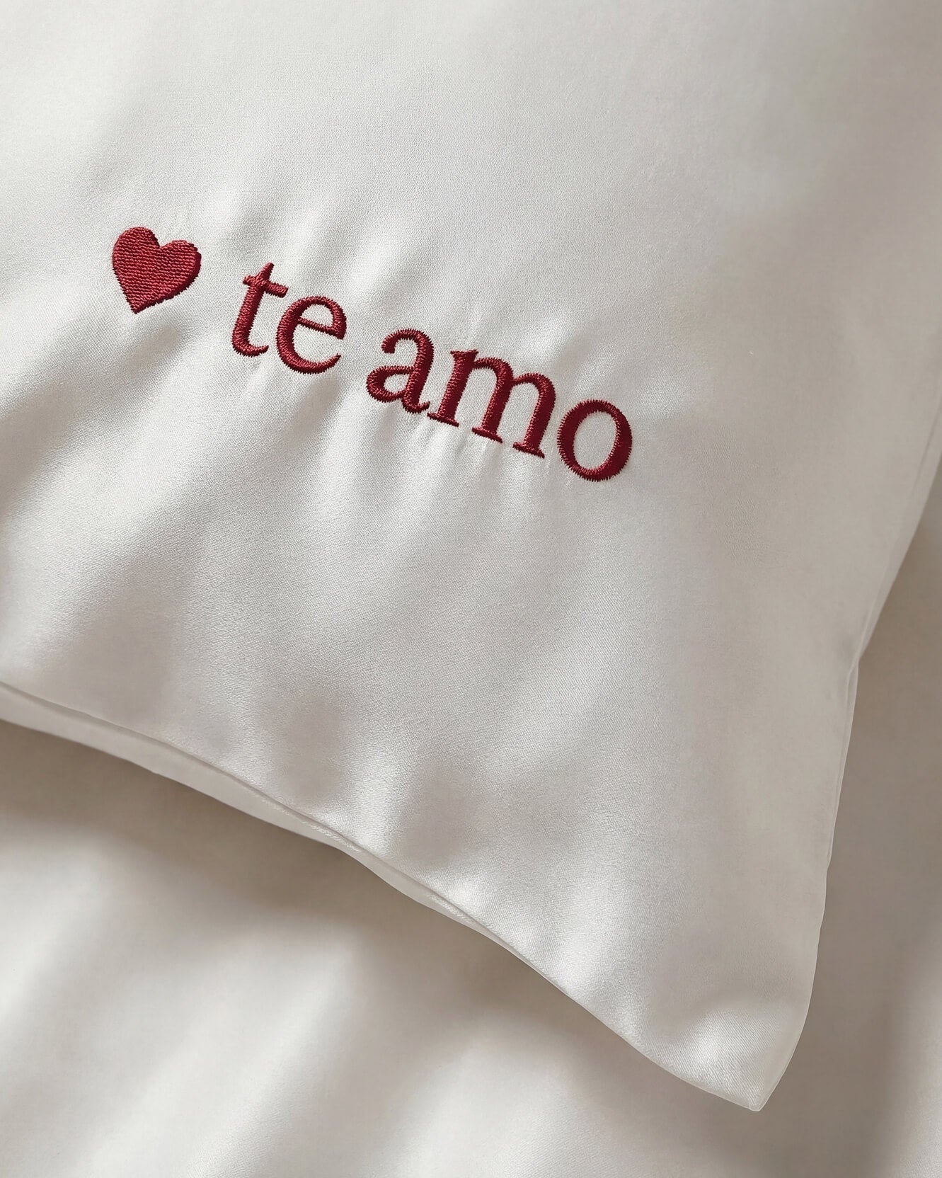 Te Amo Bamboo Viscose Pillowcase Set - Che Cose Belle