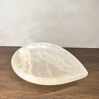 Teardrop Selenite Bowl - Che Cose Belle