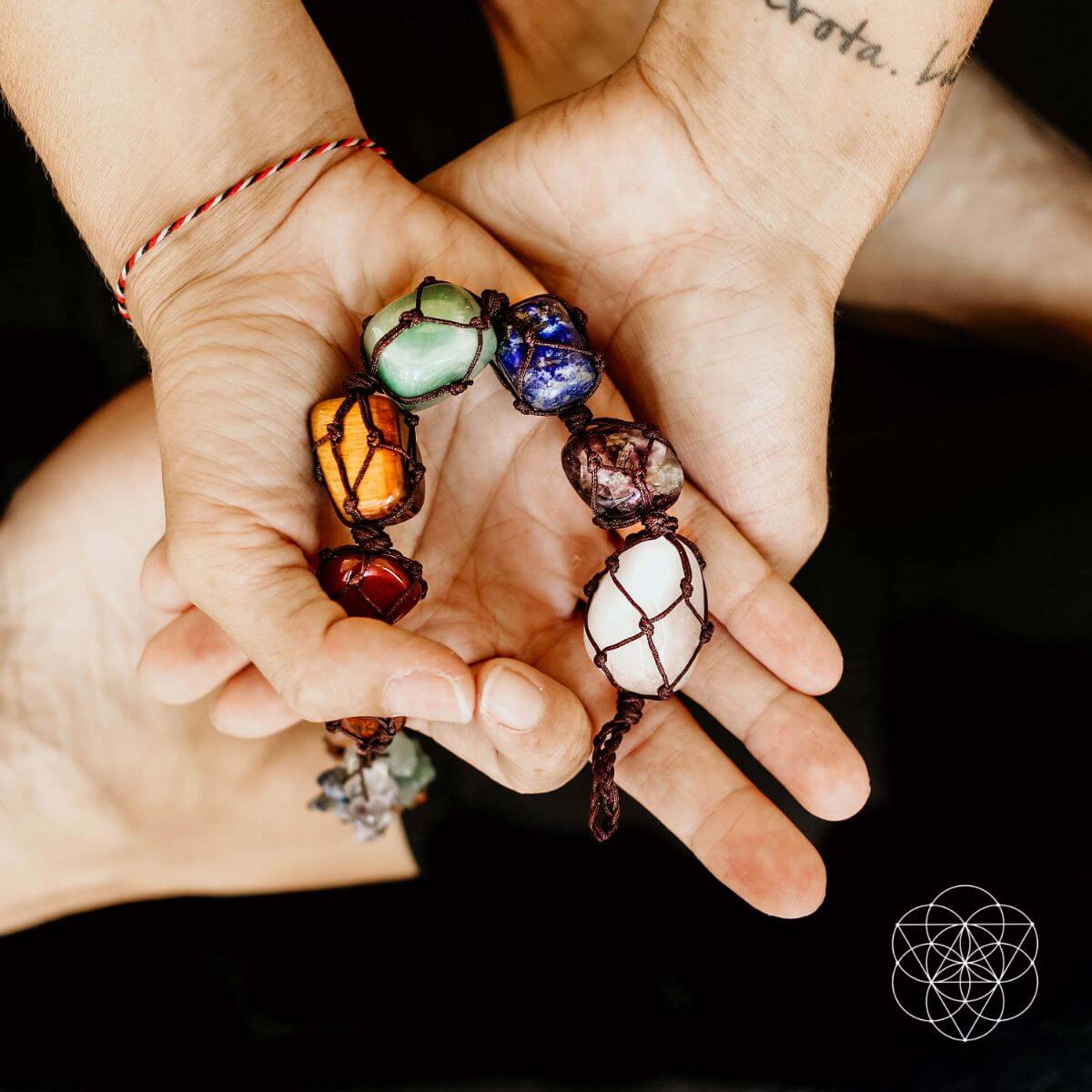 The 7 Chakra Healing Tassel - Che Cose Belle