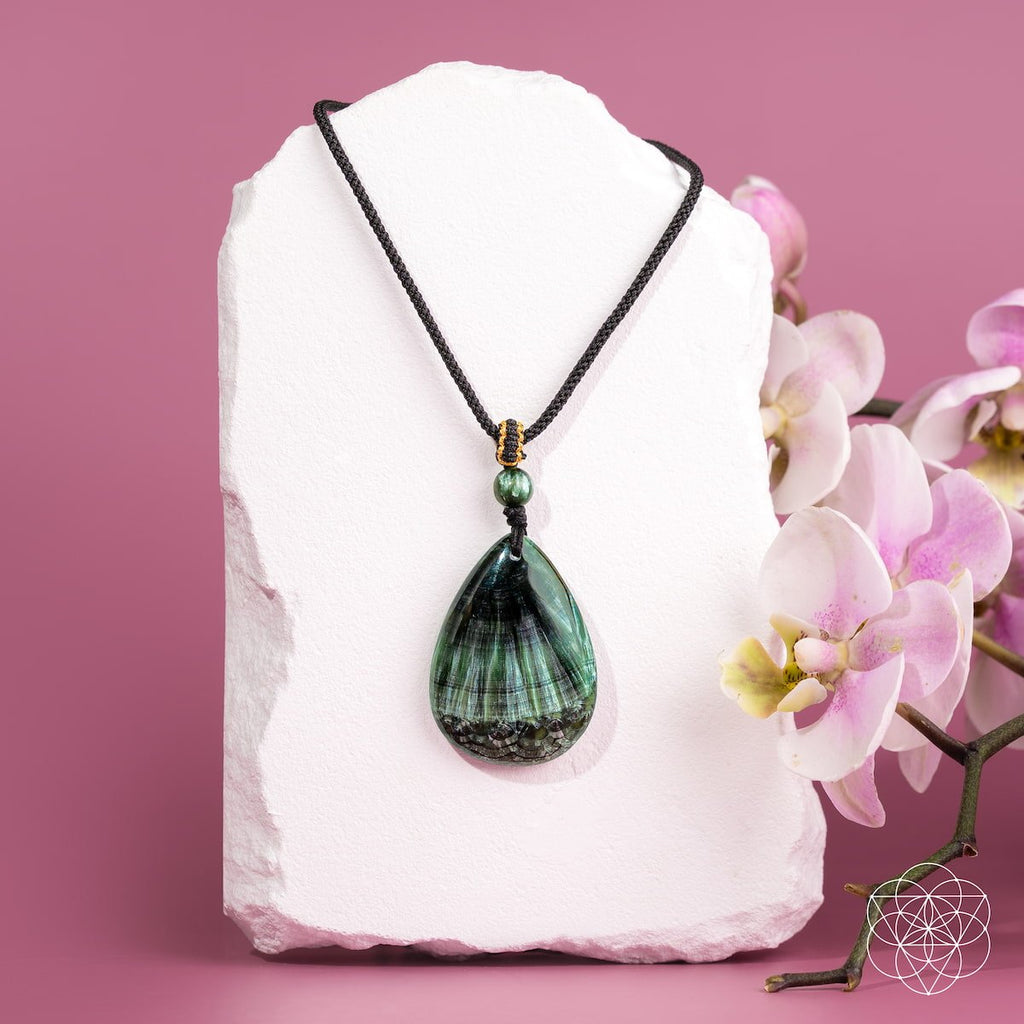 The Angel by My Side – Rare Seraphinite Pendant - Che Cose Belle