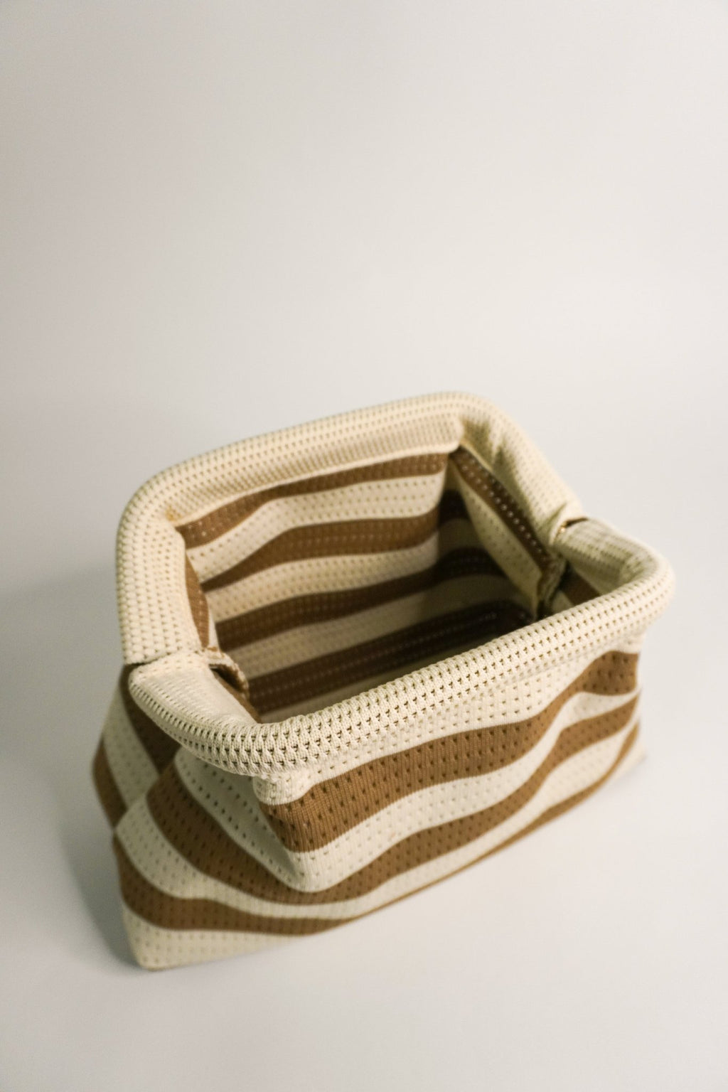 The Cream Everywhere Clutch - Che Cose Belle