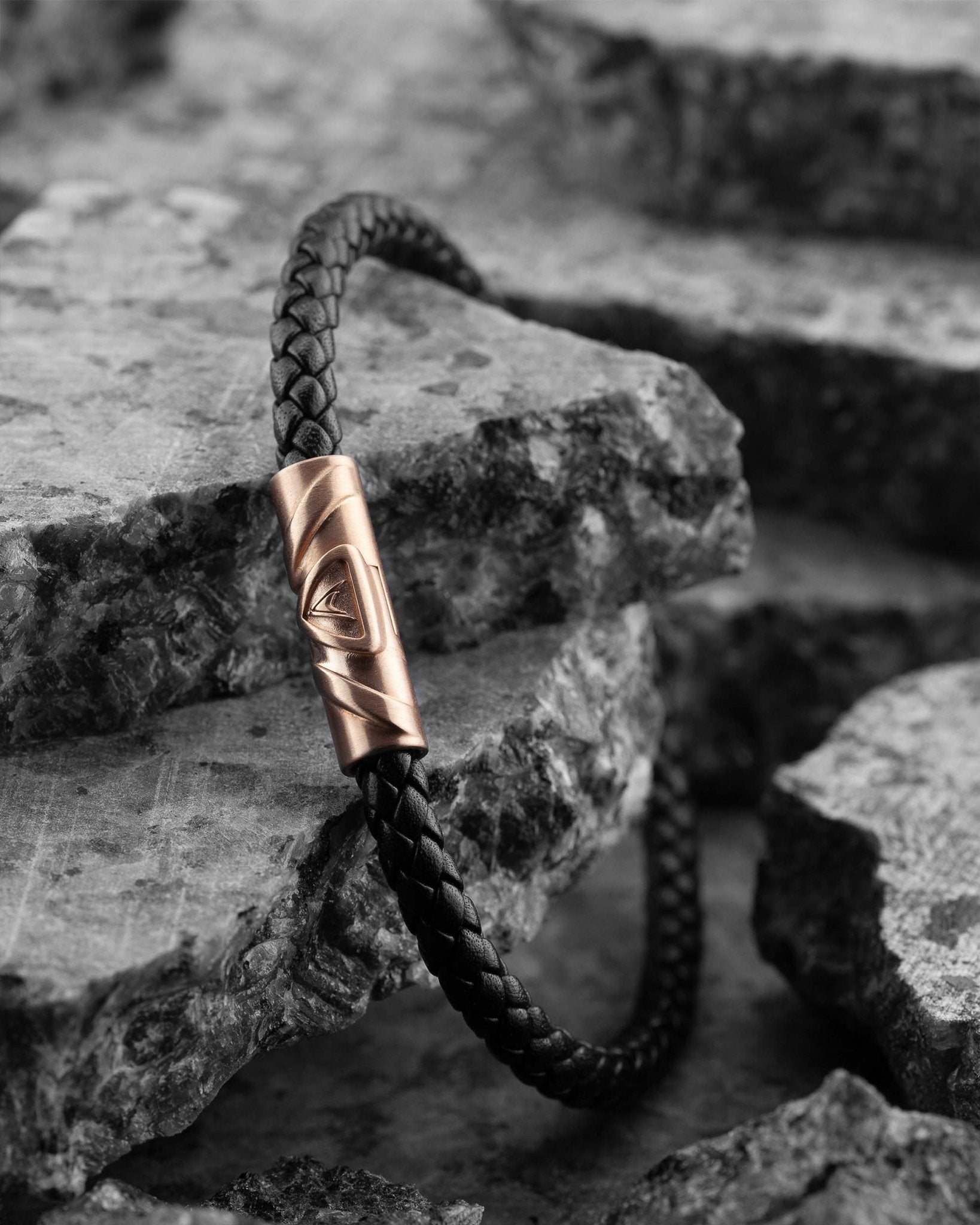 The Delta Single - Black and Rose Gold - Che Cose Belle