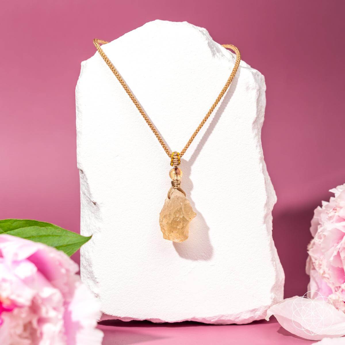 The Destiny Relic – Libyan Desert Glass Pendant - Che Cose Belle