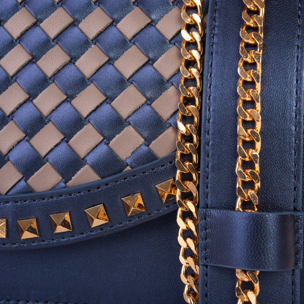 The Dosso Navy Blue and Beige Handwoven Leather Handbag - Che Cose Belle