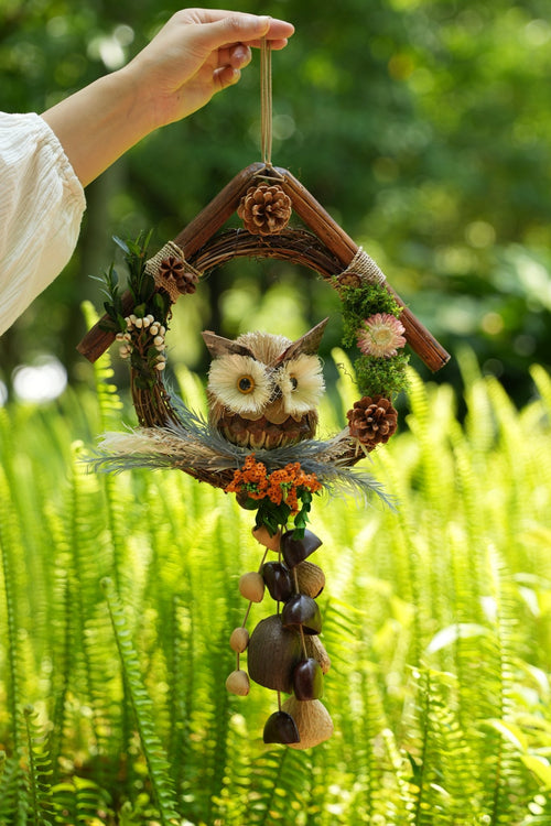"The Owl's Forest Home" - Natural Wreath Wind Chime with Pinecone Owl & Floral Accents - Che Cose Belle