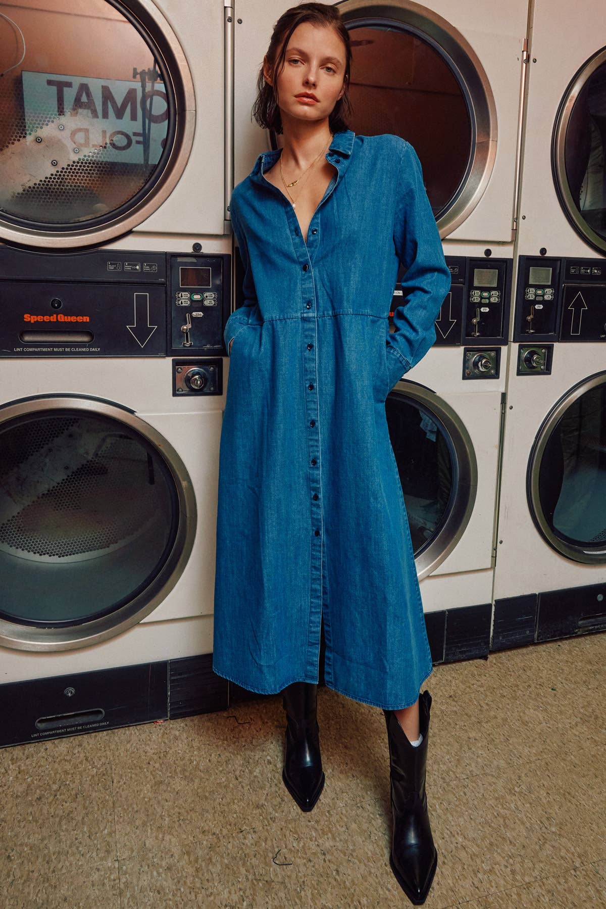The Sunday Stroll Denim Shirt Dress - Che Cose Belle