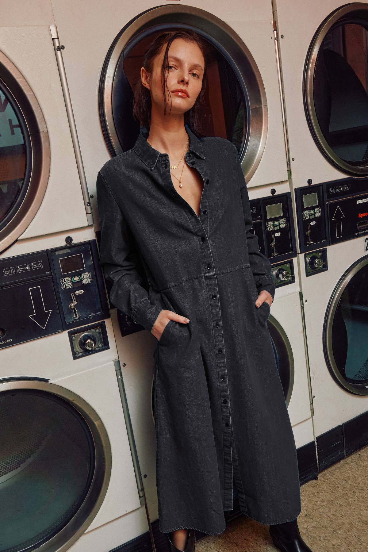 The Sunday Stroll Denim Shirt Dress - Che Cose Belle