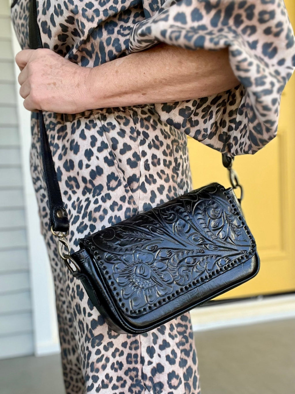 The Suzy| Handcrafted Leather Crossbody Bag - Che Cose Belle