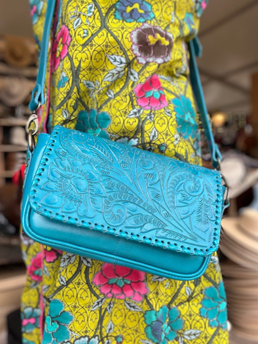 The Suzy| Handcrafted Leather Crossbody Bag - Che Cose Belle