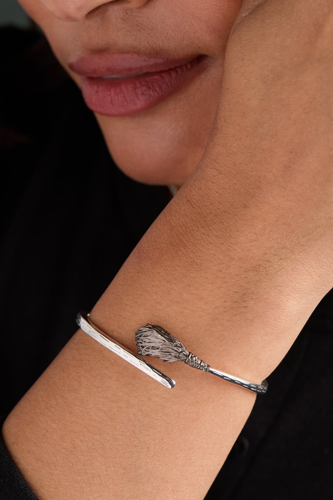 The Wizard of Oz™ Wicked Witch Broom Bypass Cuff - Che Cose Belle