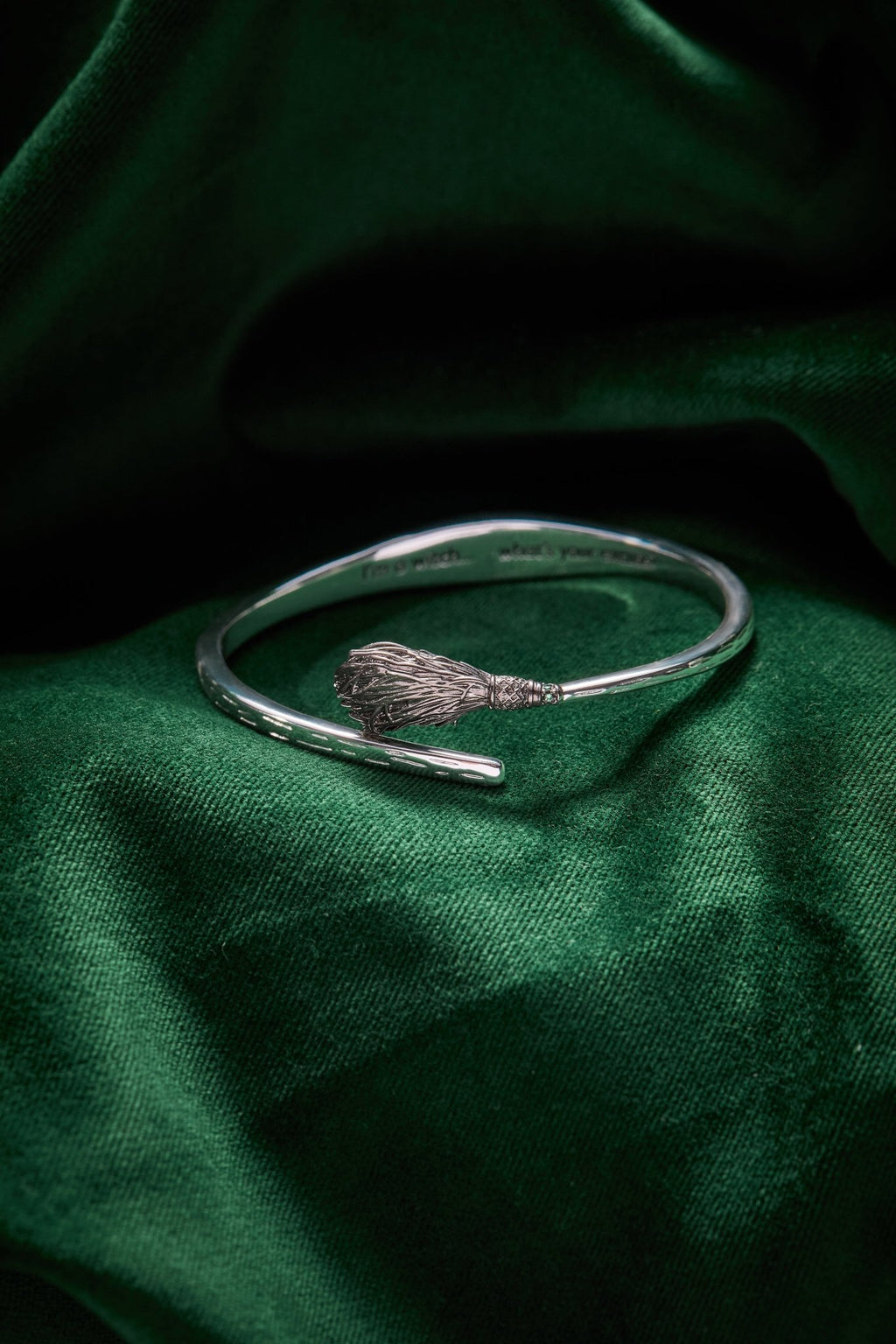 The Wizard of Oz™ Wicked Witch Broom Bypass Cuff - Che Cose Belle