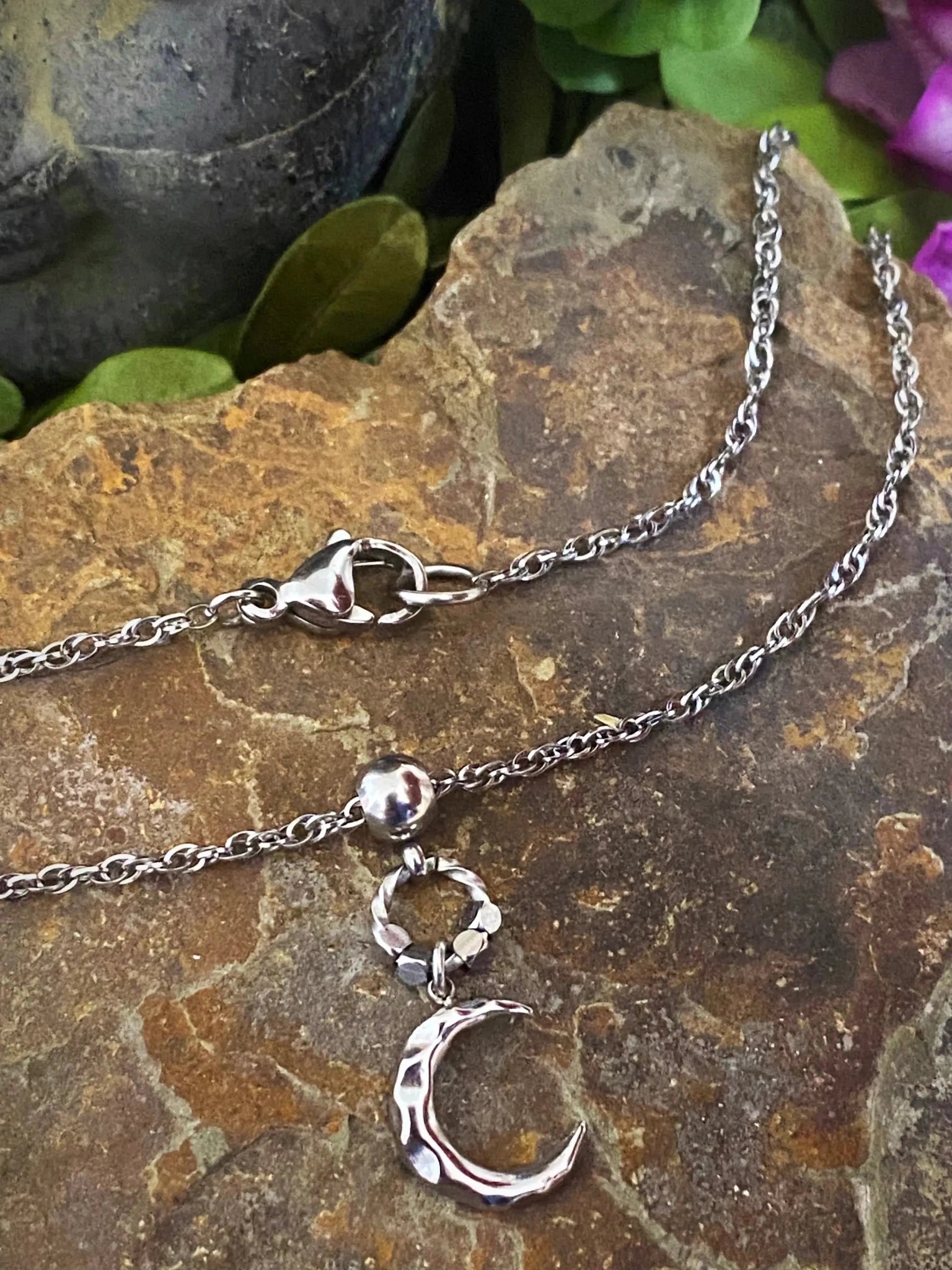 TINY MOON NECKLACE - Che Cose Belle