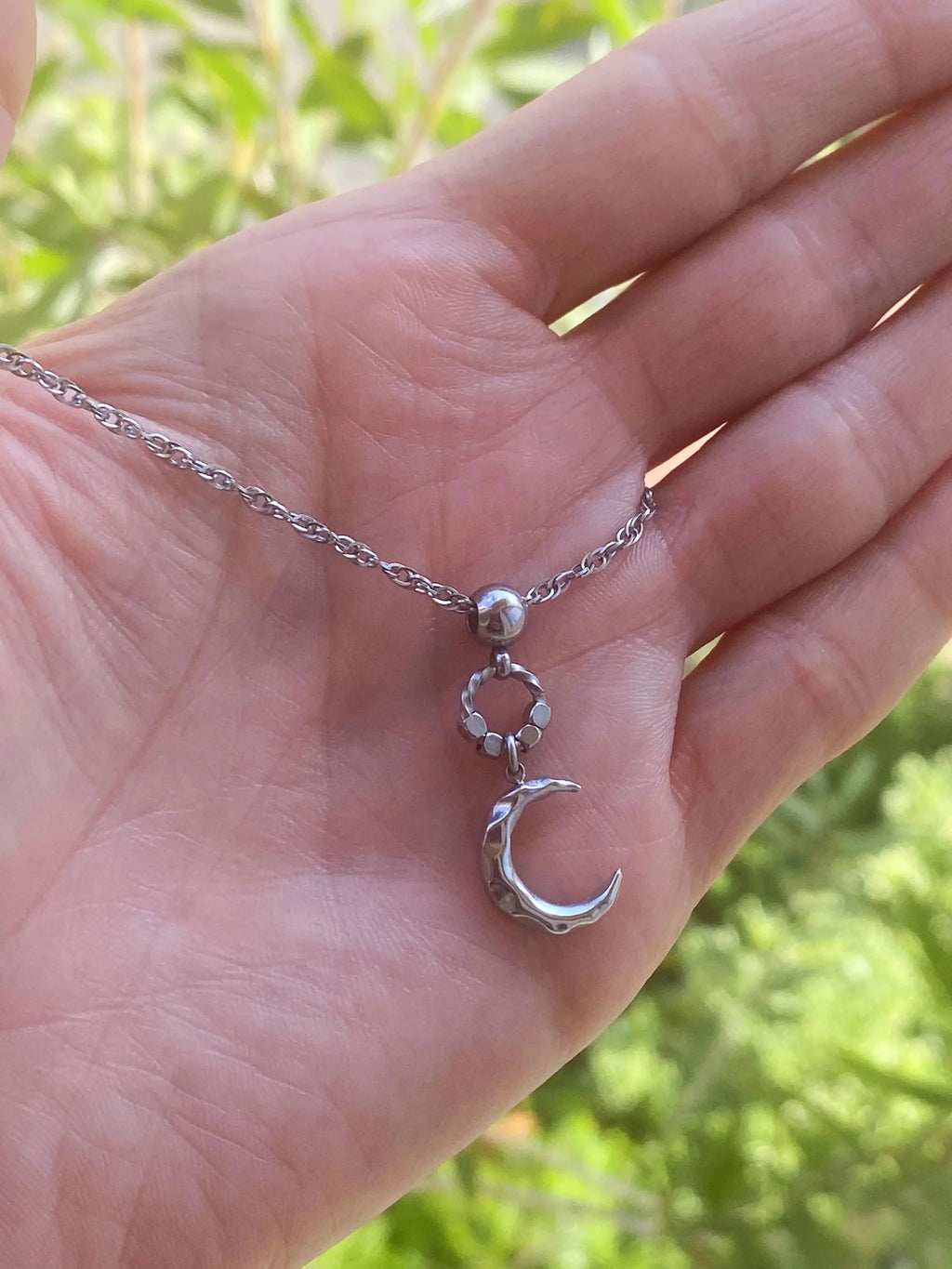 TINY MOON NECKLACE - Che Cose Belle