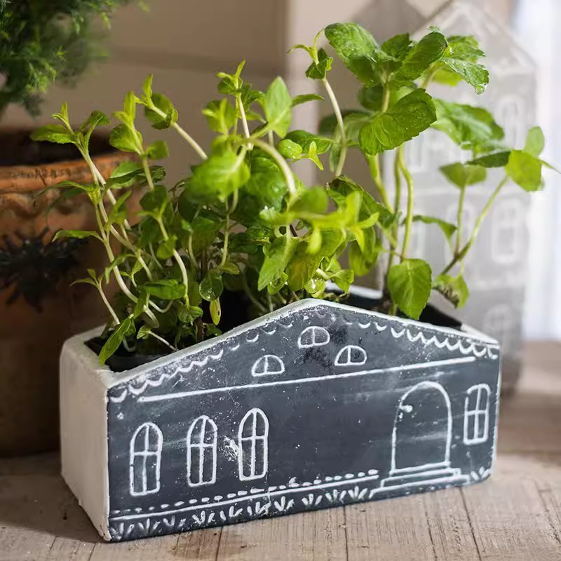 TinyHome Clay Planters - Che Cose Belle