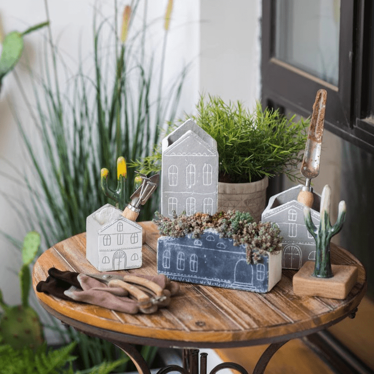 TinyHome Clay Planters - Che Cose Belle