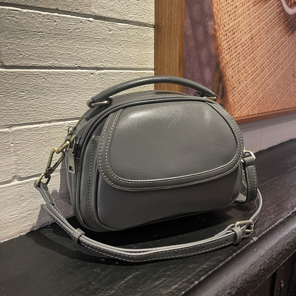 Top-grain Leather Single-shoulder Crossbody Bag, 2025 New Women's Vintage Handbag, Stylish And Versatile Simple Small Round Bag - Che Cose Belle