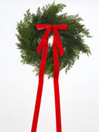 Traditional Red Mini Cedar Cabinet Wreaths with Ribbon - Che Cose Belle