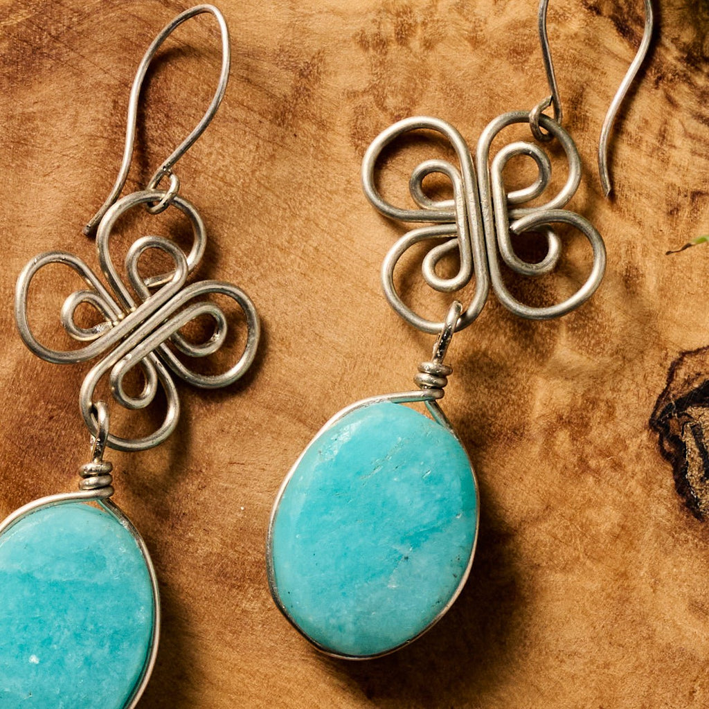 Trebol Amazonite Dangle Earrings - Che Cose Belle