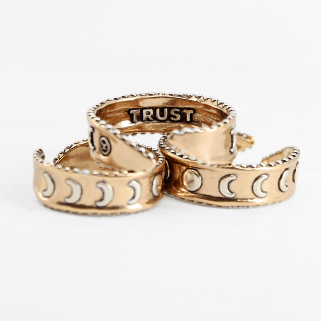 Trust Moon Phase Adjustable Ring - Che Cose Belle