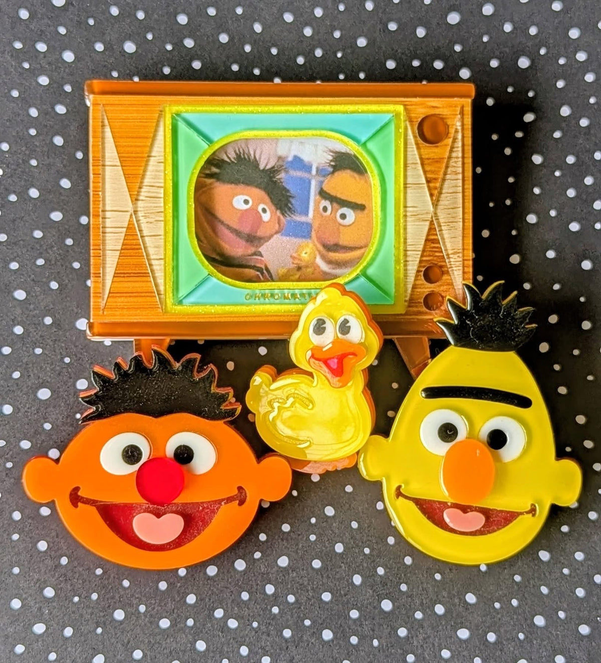 Tune In Customizable Retro TV Brooch by Lipstick & Chrome - Che Cose Belle