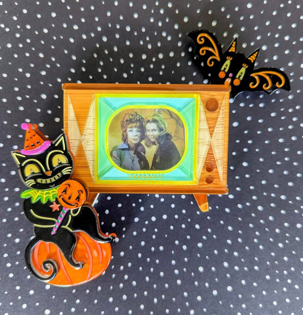 Tune In Customizable Retro TV Brooch by Lipstick & Chrome - Che Cose Belle