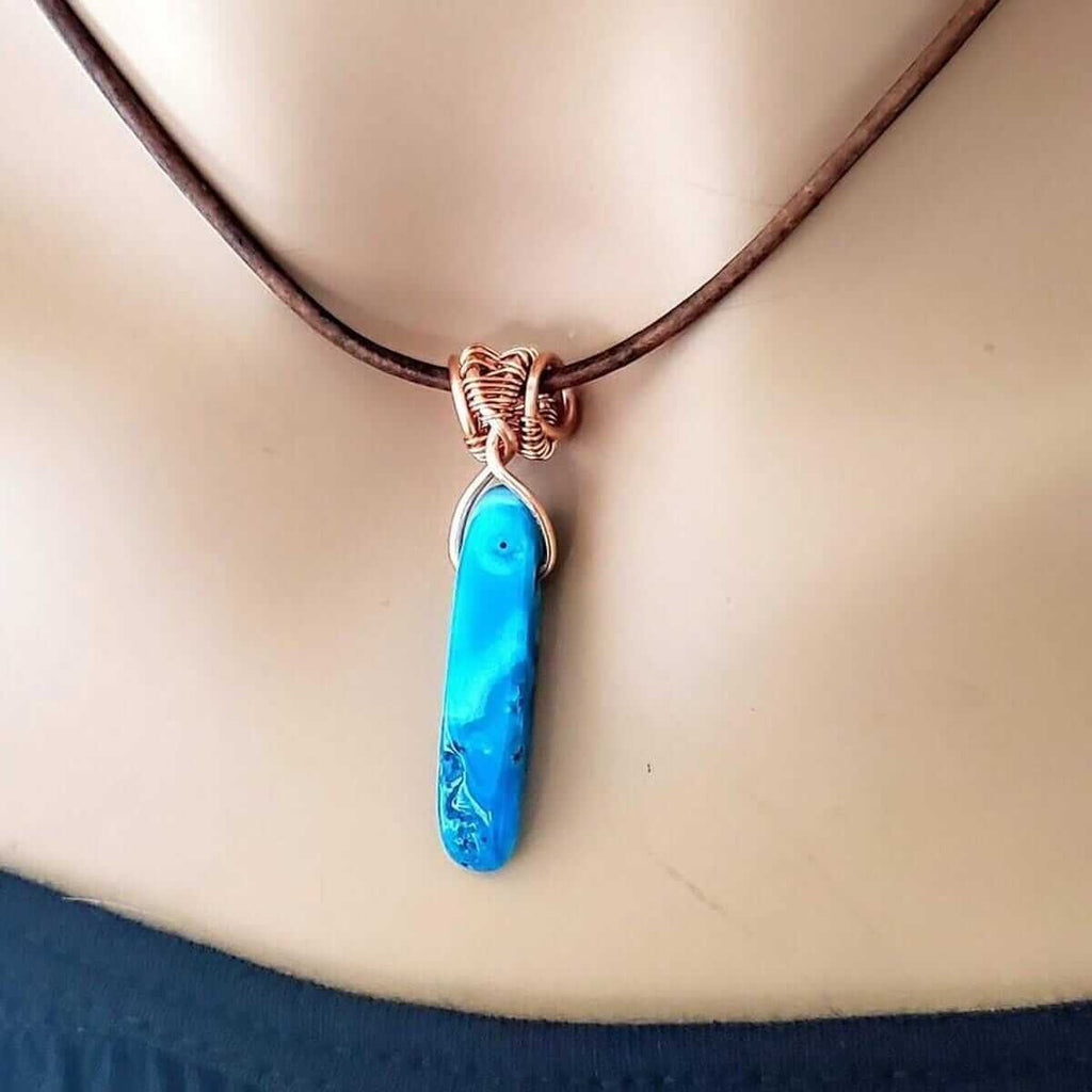 Turquoise Agate Crystal Pendant Leather Necklace - Che Cose Belle