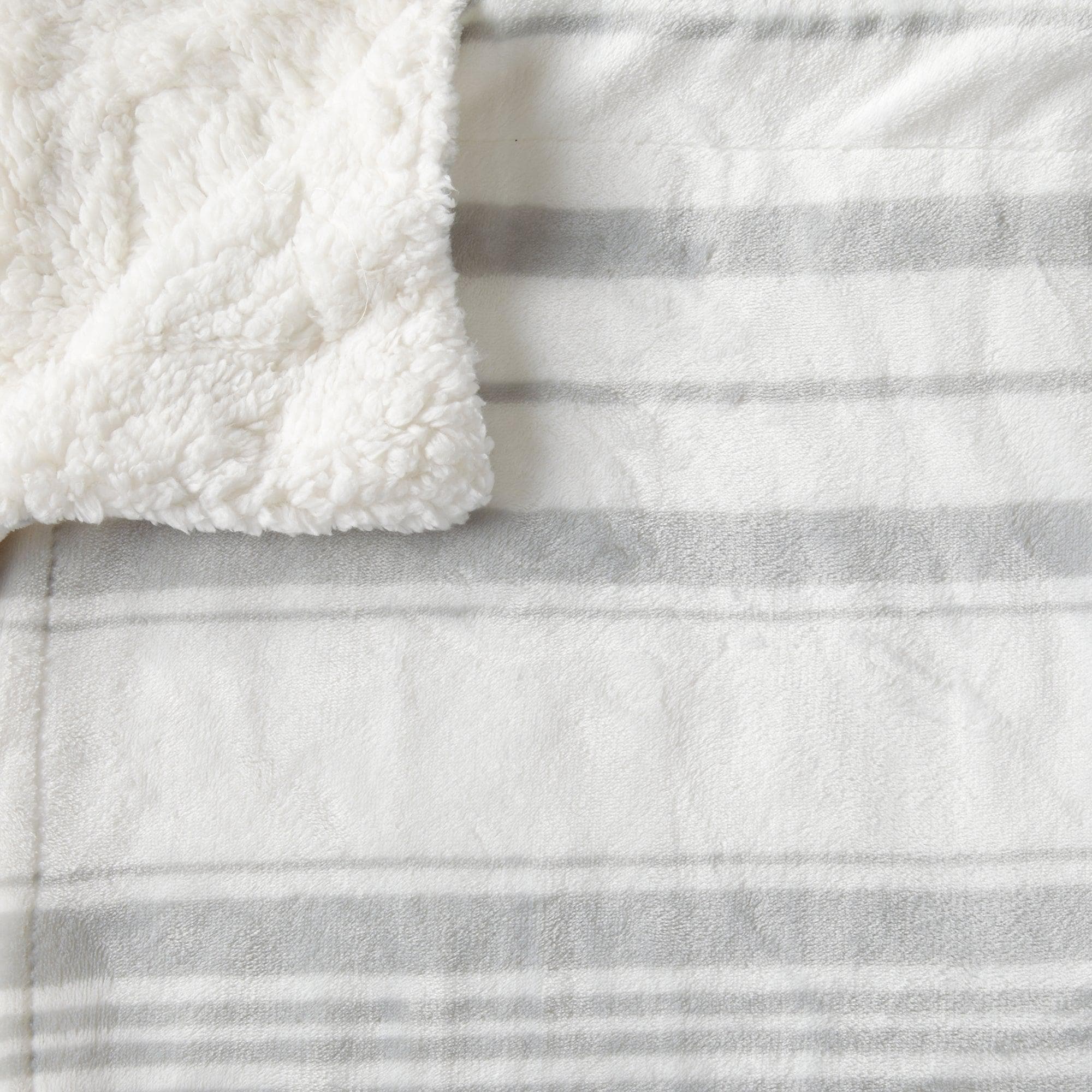 Velvet Plush Sherpa Luxury Bed Blanket - Kinsley Collection - Che Cose Belle