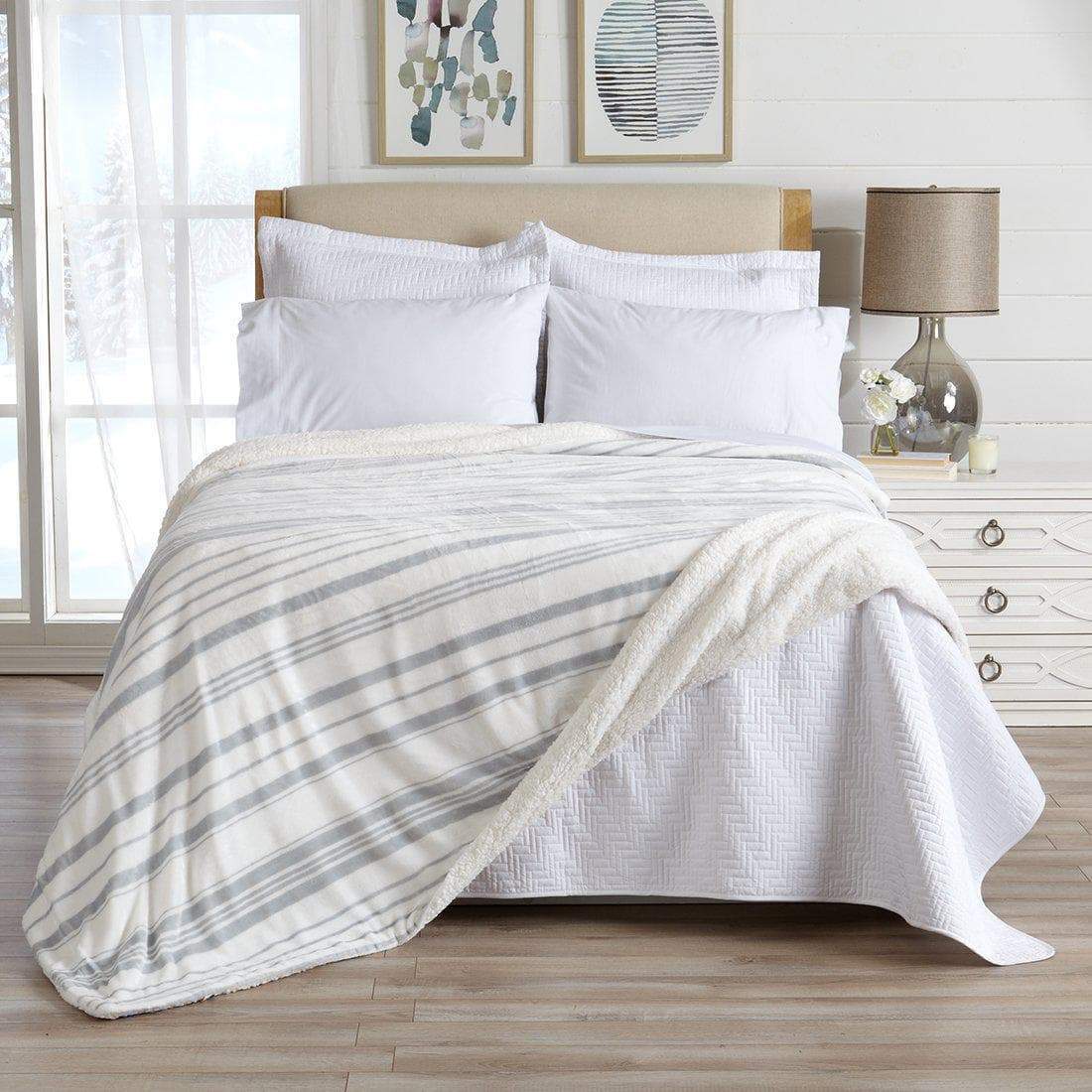 Velvet Plush Sherpa Luxury Bed Blanket - Kinsley Collection - Che Cose Belle