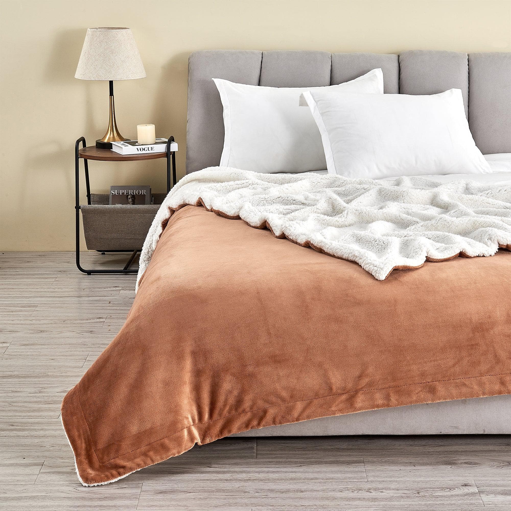 Velvet Plush Sherpa Luxury Bed Blanket - Kinsley Collection - Che Cose Belle